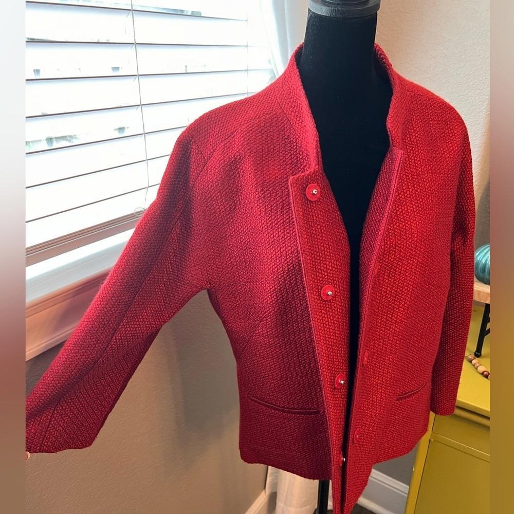 Kenneth Cole beautiful red boxy blazer, 90s. Hidden snap close. Sz 12 classic